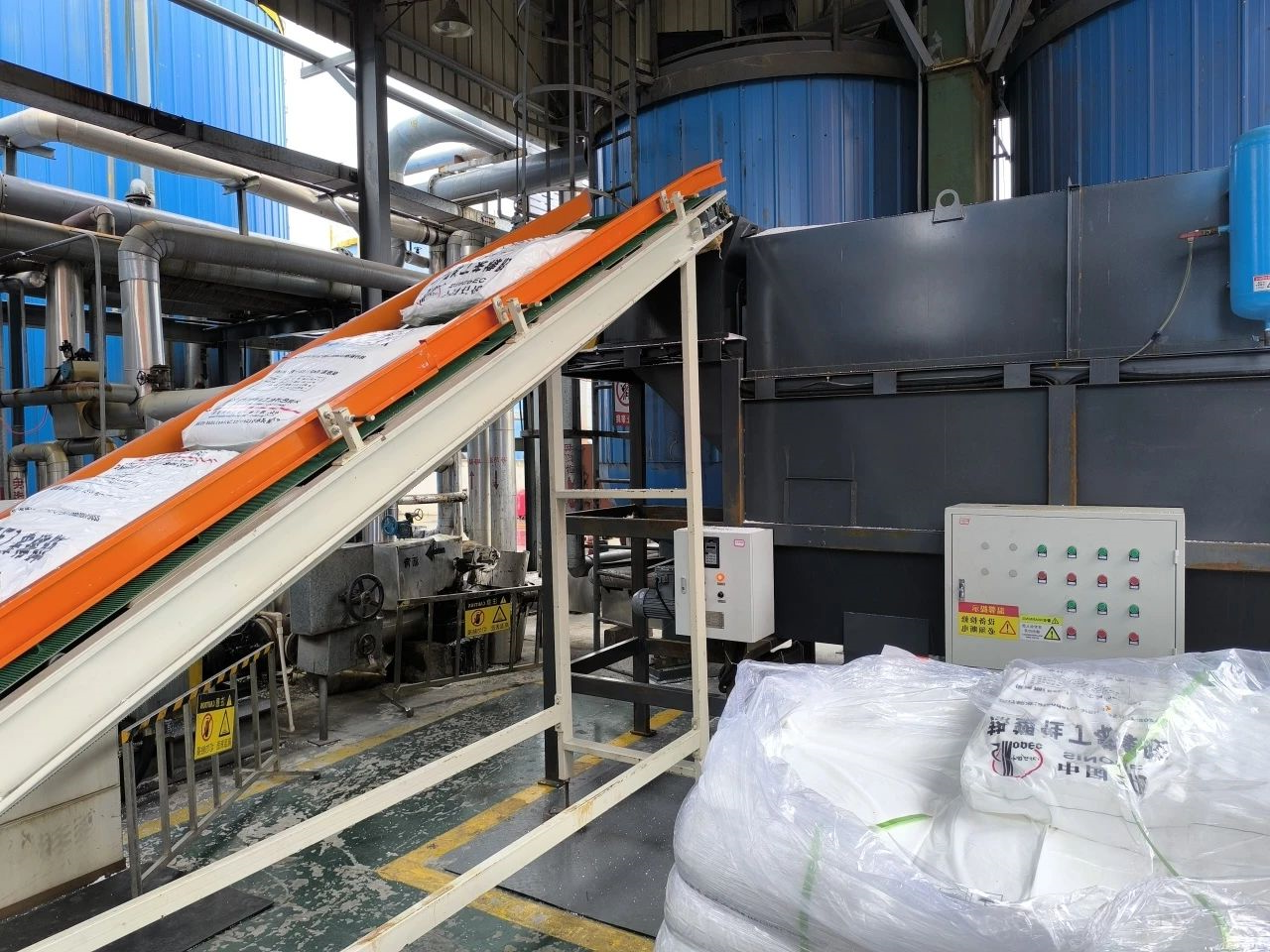 新材料集团储运公司改性沥青生产自动上料系统正式投入使用